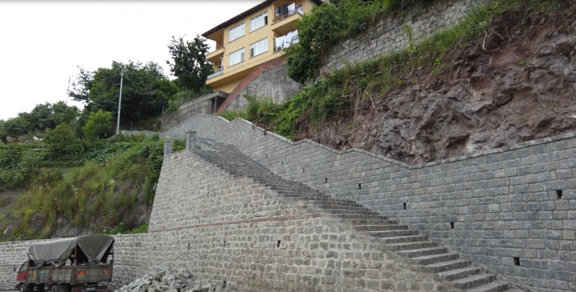 Rize kalesi yolu yenileniyor