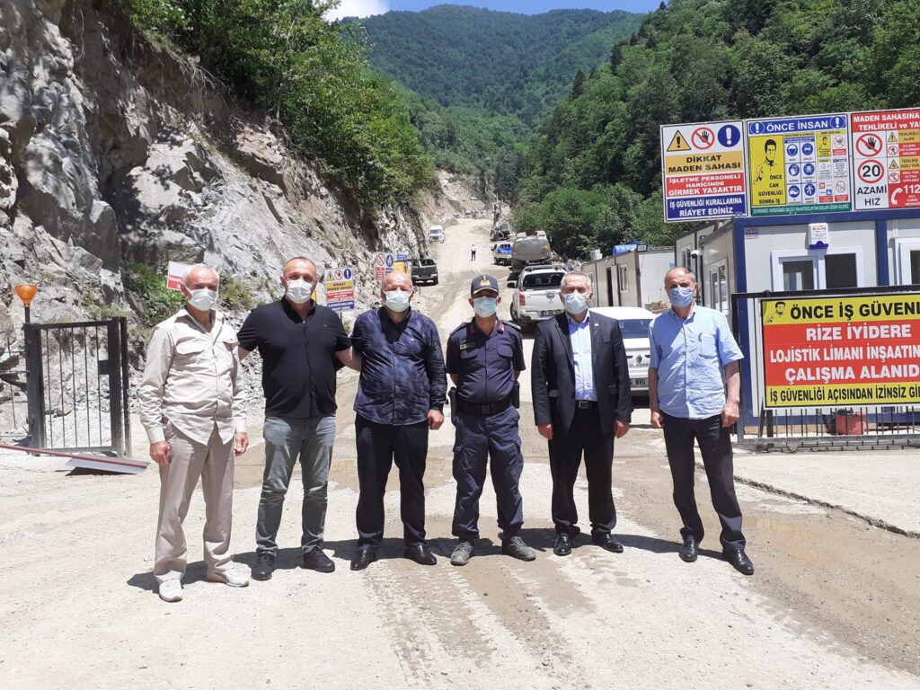 İkizdere Ziraat Odası Taş Ocağındaki Nöbet Tutan Jandarmaları Ziyarette Bulundu