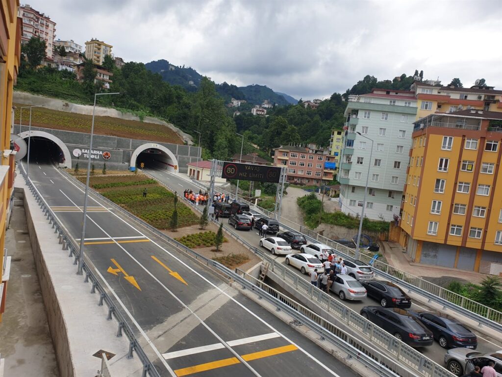 Ulaştırma Bakanı Rize İkizdere ve Salarha Tünellerini inceledi