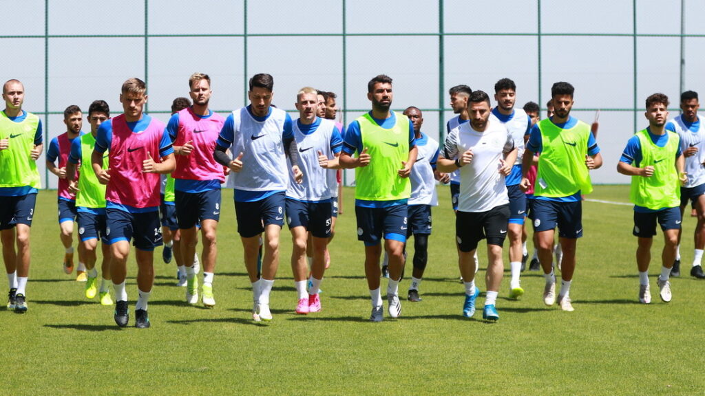 Çaykur Rizespor Erzurum’da Efor Depoluyor