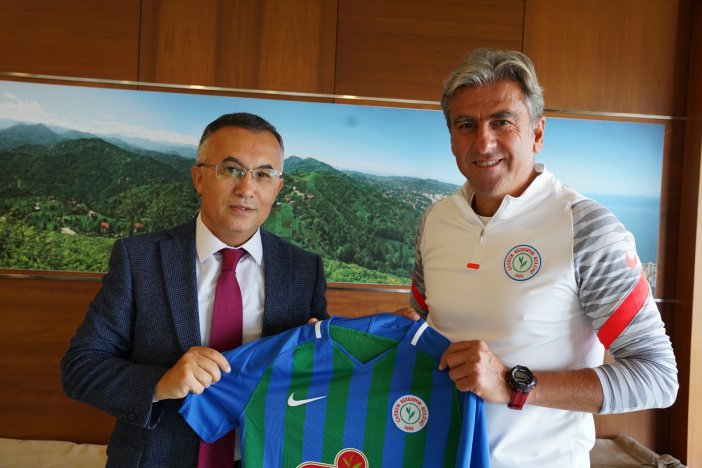 Rize Valisi Ç.Rizespor’u Ziyaret Etti