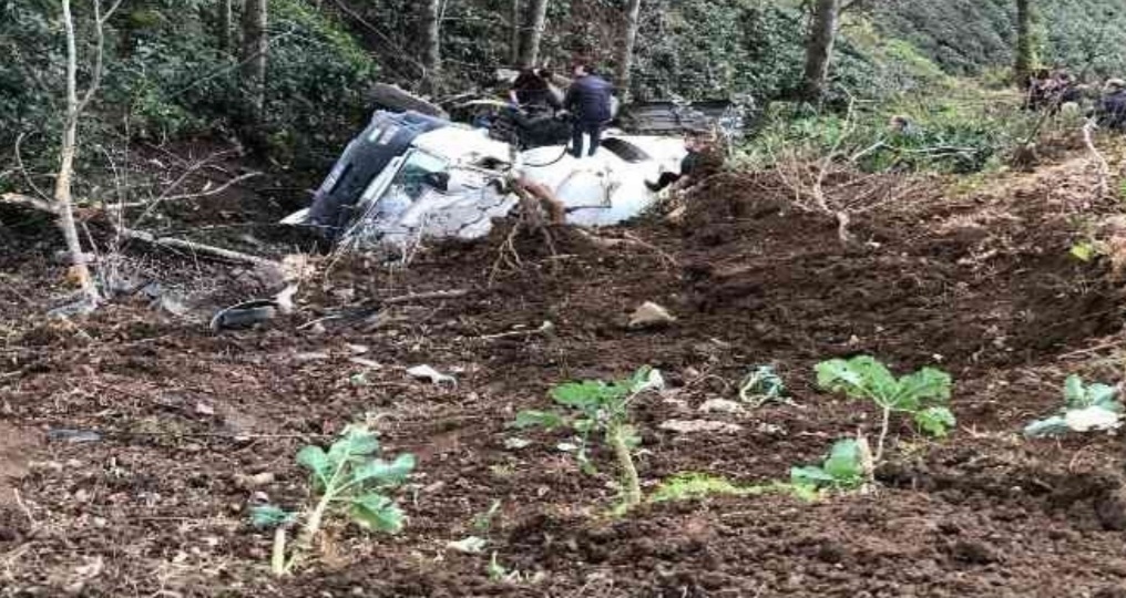 Rize’de Beton Mikseri Devrildi