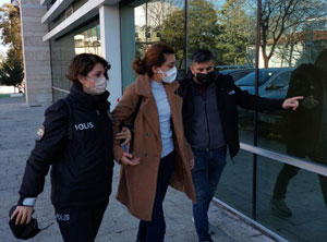 Rize Yolcu Otobüsünde Kadının Bavulundan 5 Tabanca Çıktı