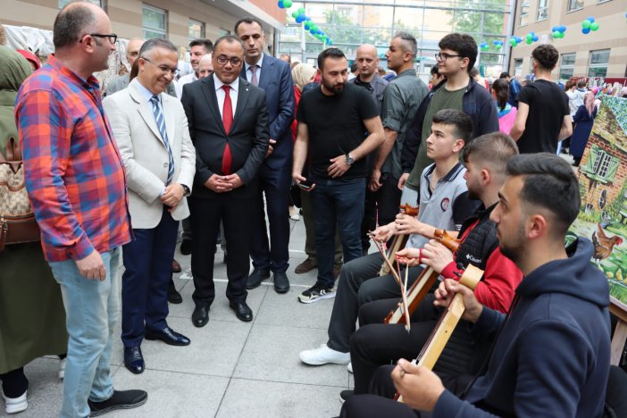 Rize’de Hayat Boyu Öğrenme Haftasına Vali Çeber’de Katıldı
