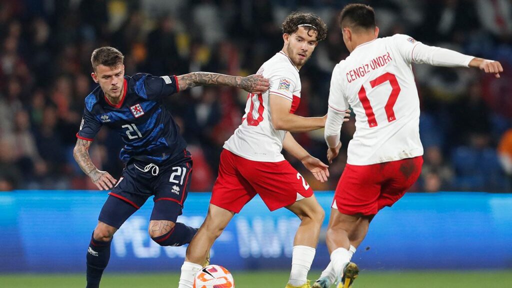 A Milliler kıran kırana gecen müsabakada son anda 3-3