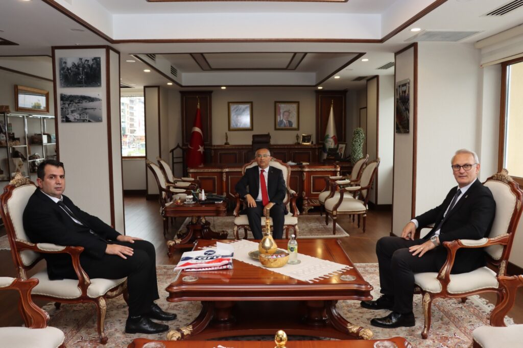 THF Başkanı Kılıç’tan Rize Vali’sine Ziyaret