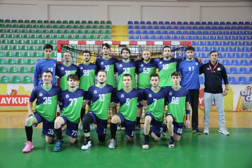 Rize Belediyespor Hentbol takımı ilk maçında galip