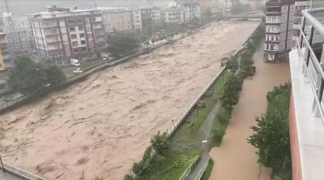 AFAD’tan Rize’ye Küvetli Yağmur Sel Baskını Uyarısı