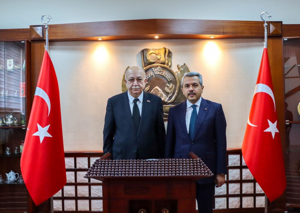 Başkonsolos Lashvılı’den Rize Valisine Ziyaret