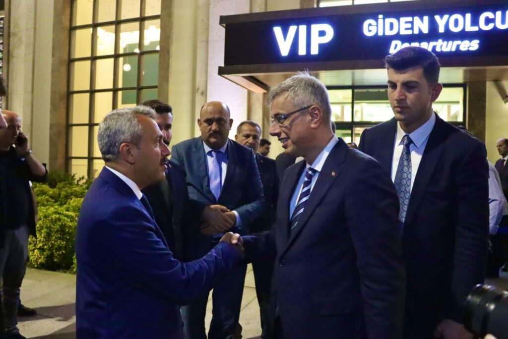Rizeli Sağlık Bakanı Rize Ziyaretleri Sonrası Ankara’ya Dondu