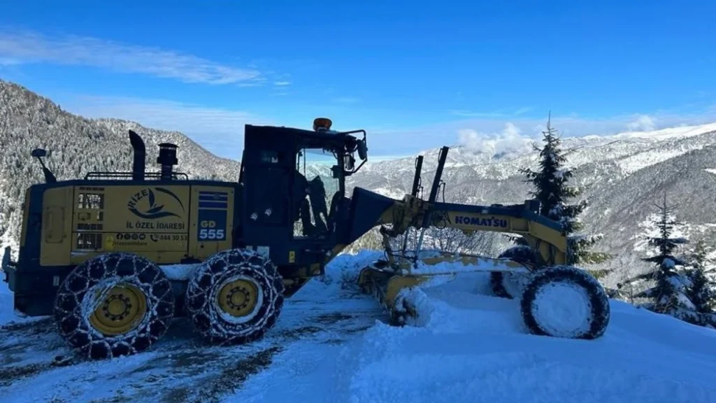 Yoğun Kar Karadeniz’in Yüksek Kesimlerinde Devam Ediyor