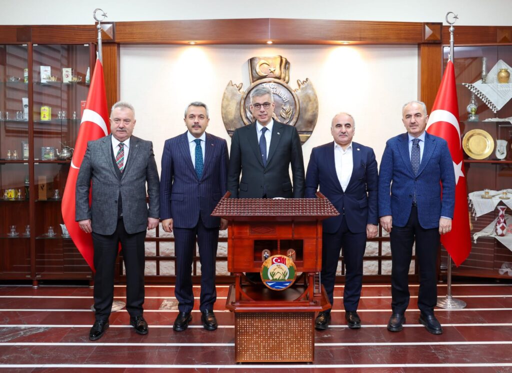 Sağlık Bakanı Memleketi Rize’deydi