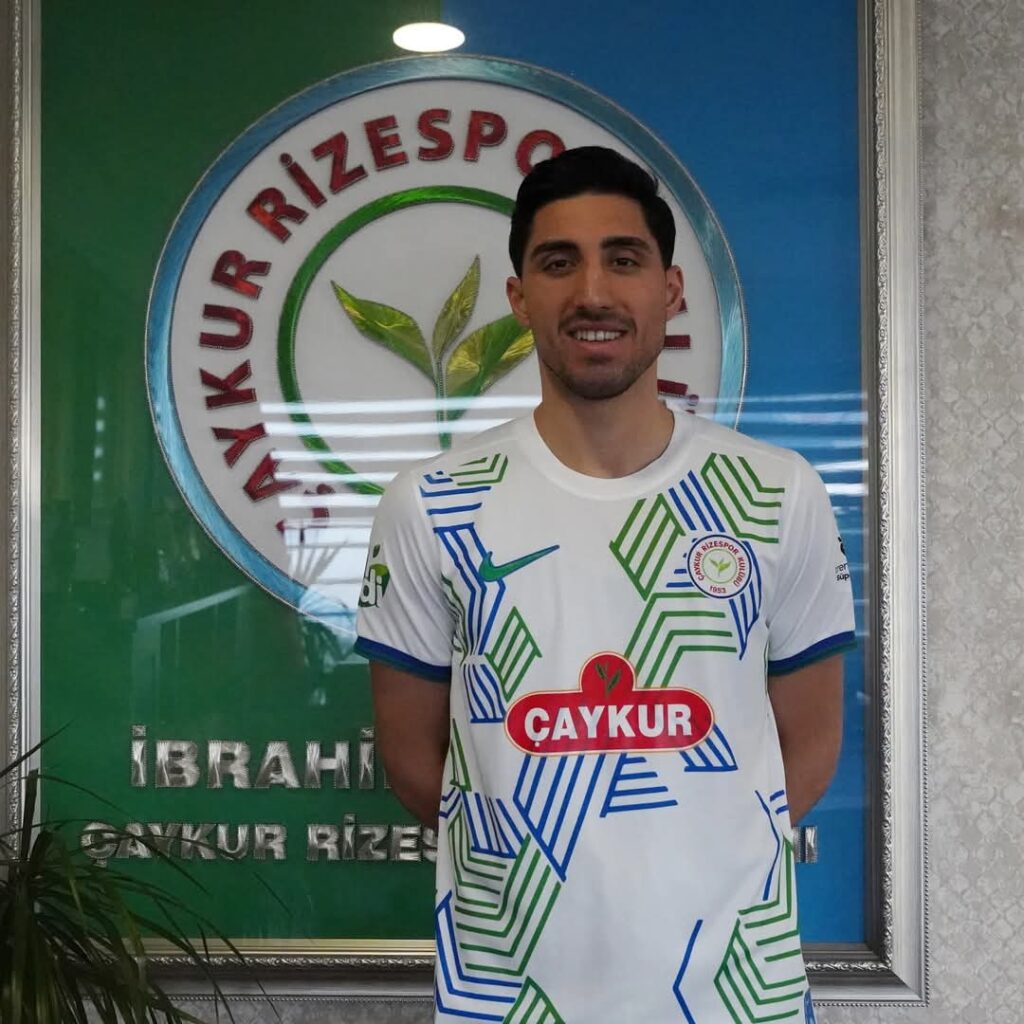 Ç.Rizespor Berkay’a imza attırdı
