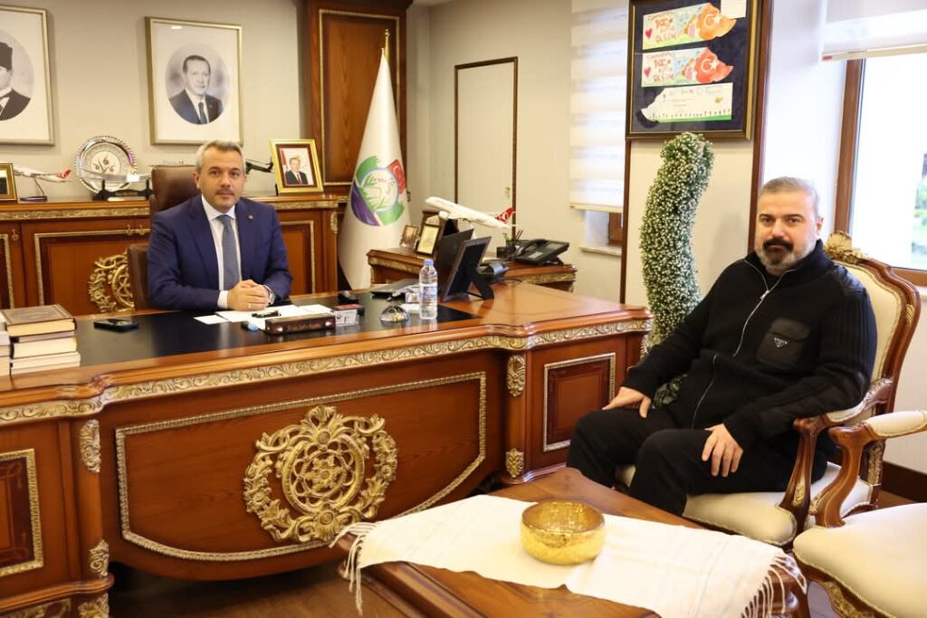 Ç. Rizespor Başkanı Rize Valisini Ziyaret Etti