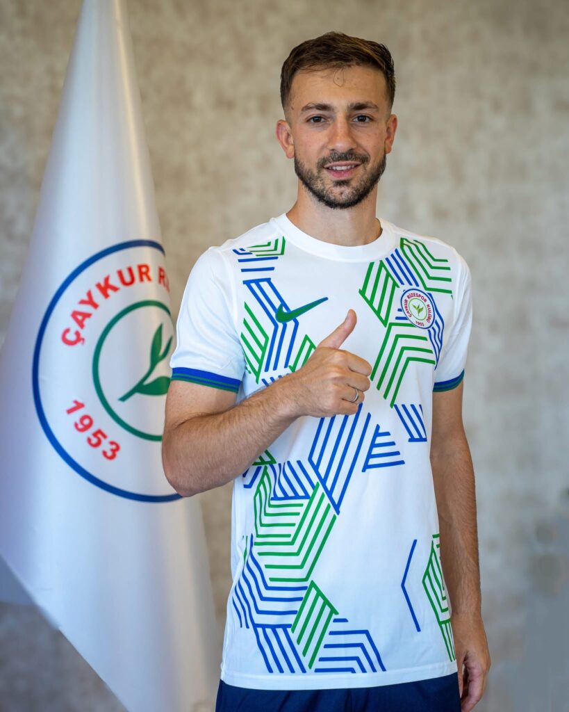 Ç.Rizespor’da resmi imza