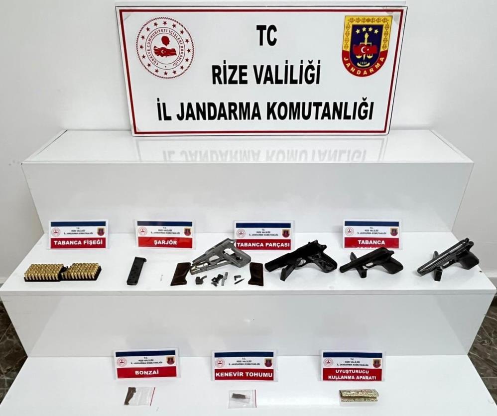 Rize Emniyetinden Ruhsatsız Silah Uyuşturucu Operasyonu