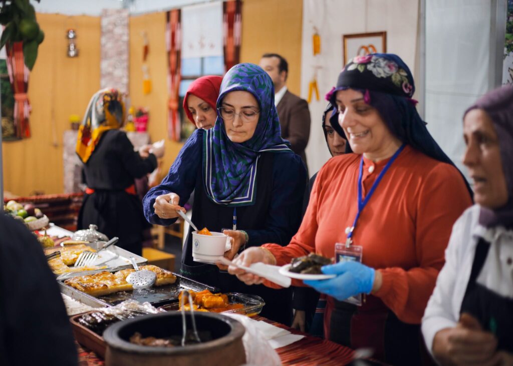 Rize’de Yöresel Lezzetler Sunumu Devam Ediyor